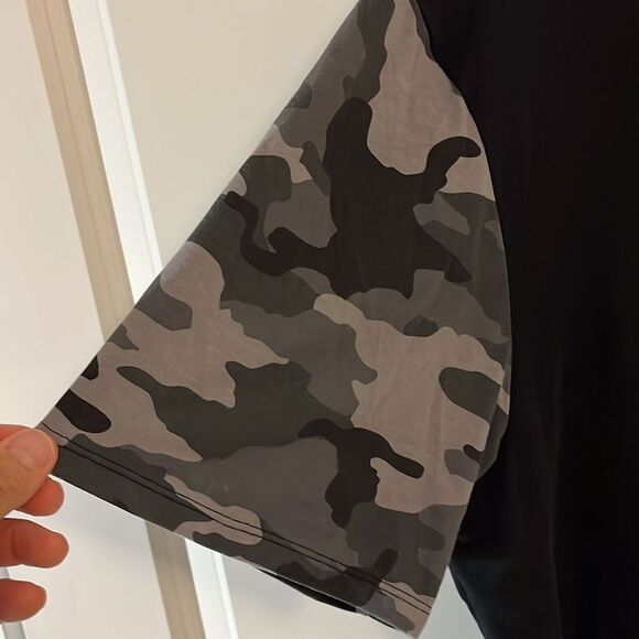 Nike BSBL Baseball Logo Black & Yellow Crew Neck Short Sleeve w/ Camouflage Camo - Picture 5 of 6